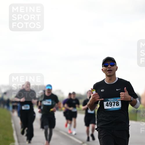 12.04.2026 - 45. Internationalen Wilhelmsburger Insellauf Dr. Thomas Lammeyer http://msf.ph/oto/9442423 12.04.2026 10:11:41 Laufen 4978 meine-sportfotos.de