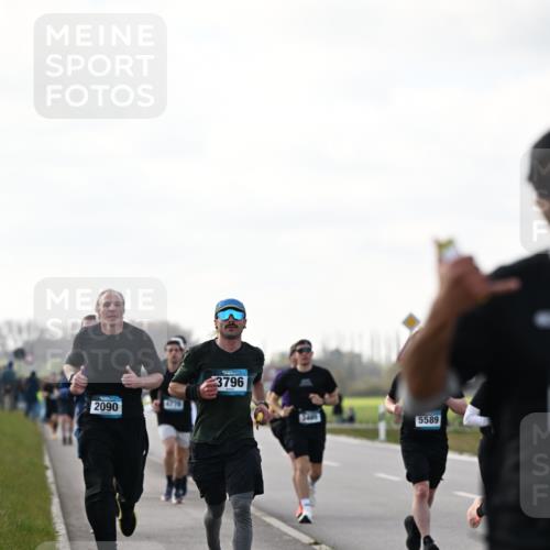 12.04.2026 - 45. Internationalen Wilhelmsburger Insellauf Dr. Thomas Lammeyer http://msf.ph/oto/9442430 12.04.2026 10:11:42 Laufen 2090, 3796, 5589 meine-sportfotos.de