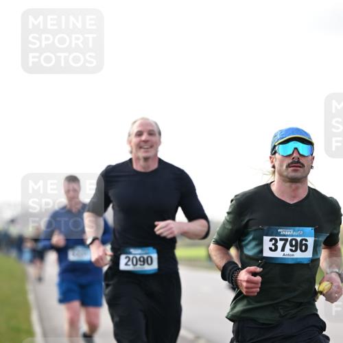 12.04.2026 - 45. Internationalen Wilhelmsburger Insellauf Dr. Thomas Lammeyer http://msf.ph/oto/9442447 12.04.2026 10:11:45 Laufen 2090, 4, 3796 meine-sportfotos.de