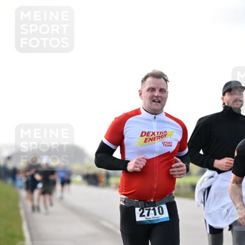 12.04.2026 - 45. Internationalen Wilhelmsburger Insellauf Dr. Thomas Lammeyer http://msf.ph/oto/9442478 12.04.2026 10:11:50 Laufen 2710 meine-sportfotos.de