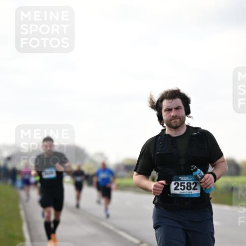 12.04.2026 - 45. Internationalen Wilhelmsburger Insellauf Dr. Thomas Lammeyer http://msf.ph/oto/9442487 12.04.2026 10:12:00 Laufen 2582 meine-sportfotos.de