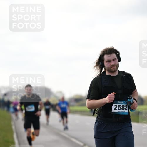 12.04.2026 - 45. Internationalen Wilhelmsburger Insellauf Dr. Thomas Lammeyer http://msf.ph/oto/9442488 12.04.2026 10:12:00 Laufen 2582 meine-sportfotos.de
