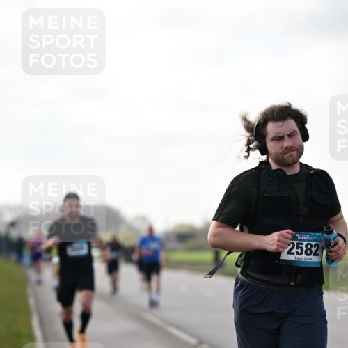 12.04.2026 - 45. Internationalen Wilhelmsburger Insellauf Dr. Thomas Lammeyer http://msf.ph/oto/9442489 12.04.2026 10:12:00 Laufen 2582 meine-sportfotos.de