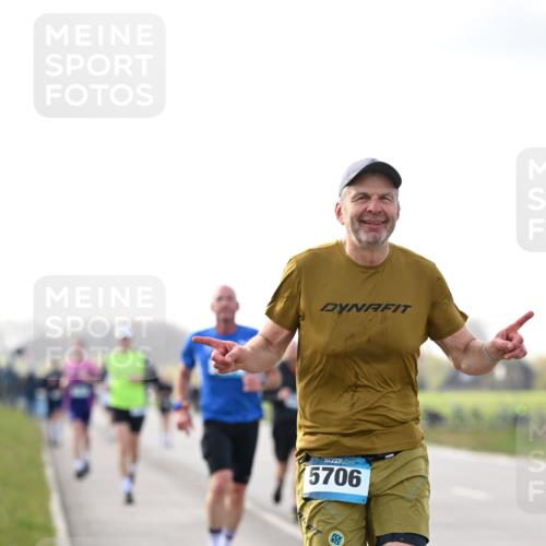 12.04.2026 - 45. Internationalen Wilhelmsburger Insellauf Dr. Thomas Lammeyer http://msf.ph/oto/9442509 12.04.2026 10:12:07 Laufen 5706 meine-sportfotos.de