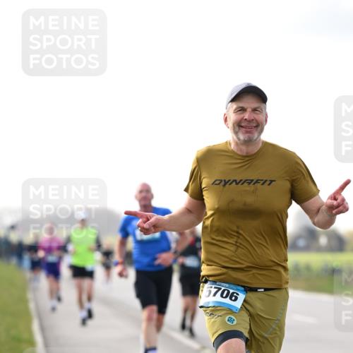 12.04.2026 - 45. Internationalen Wilhelmsburger Insellauf Dr. Thomas Lammeyer http://msf.ph/oto/9442510 12.04.2026 10:12:07 Laufen 5706 meine-sportfotos.de