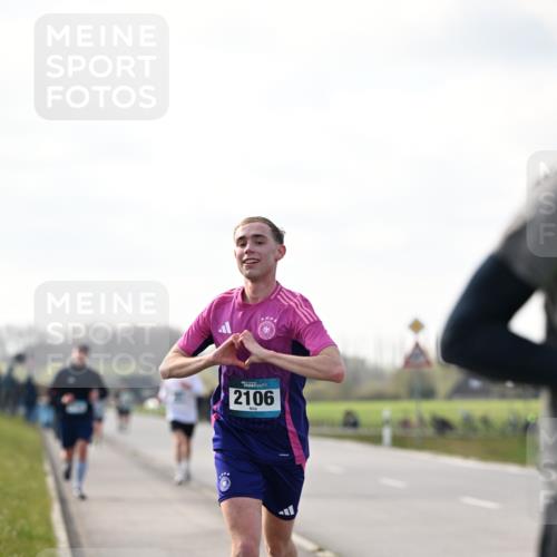 12.04.2026 - 45. Internationalen Wilhelmsburger Insellauf Dr. Thomas Lammeyer http://msf.ph/oto/9442522 12.04.2026 10:12:15 Laufen 2106 meine-sportfotos.de
