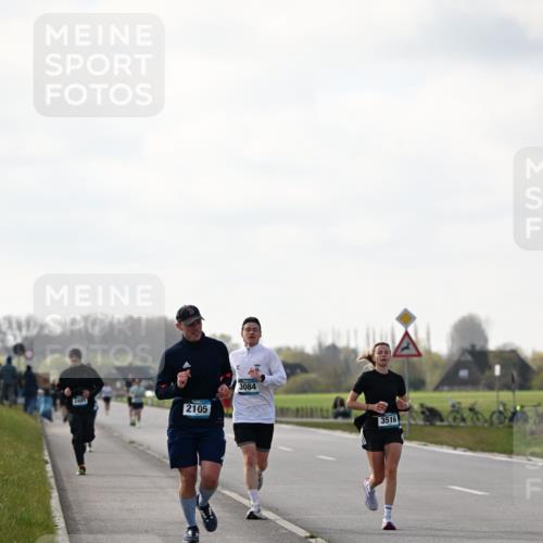 12.04.2026 - 45. Internationalen Wilhelmsburger Insellauf Dr. Thomas Lammeyer http://msf.ph/oto/9442535 12.04.2026 10:12:19 Laufen 2105, 3084, 3516 meine-sportfotos.de