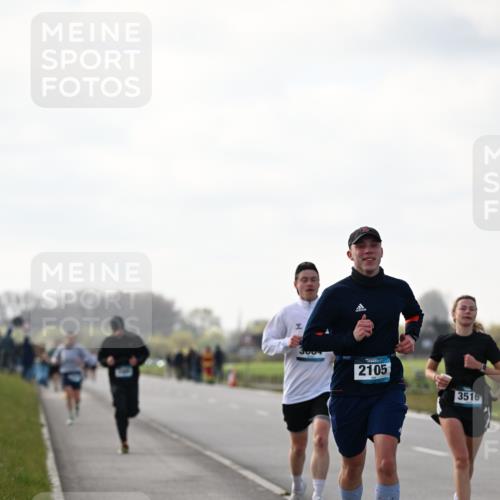 12.04.2026 - 45. Internationalen Wilhelmsburger Insellauf Dr. Thomas Lammeyer http://msf.ph/oto/9442539 12.04.2026 10:12:22 Laufen 2105, 3516 meine-sportfotos.de