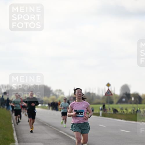 12.04.2026 - 45. Internationalen Wilhelmsburger Insellauf Dr. Thomas Lammeyer http://msf.ph/oto/9442581 12.04.2026 10:12:37 Laufen 4832 meine-sportfotos.de