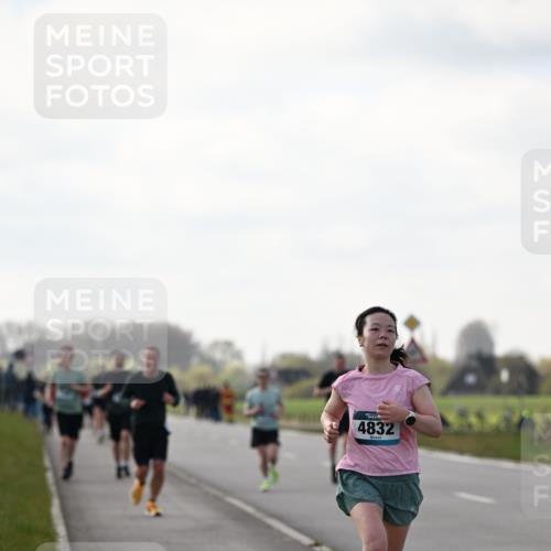 12.04.2026 - 45. Internationalen Wilhelmsburger Insellauf Dr. Thomas Lammeyer http://msf.ph/oto/9442589 12.04.2026 10:12:38 Laufen 4832 meine-sportfotos.de