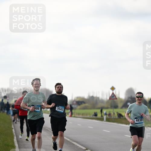 12.04.2026 - 45. Internationalen Wilhelmsburger Insellauf Dr. Thomas Lammeyer http://msf.ph/oto/9442596 12.04.2026 10:12:45 Laufen 405, 3043, 4833 meine-sportfotos.de