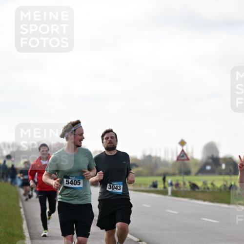 12.04.2026 - 45. Internationalen Wilhelmsburger Insellauf Dr. Thomas Lammeyer http://msf.ph/oto/9442604 12.04.2026 10:12:46 Laufen 5405, 3043 meine-sportfotos.de