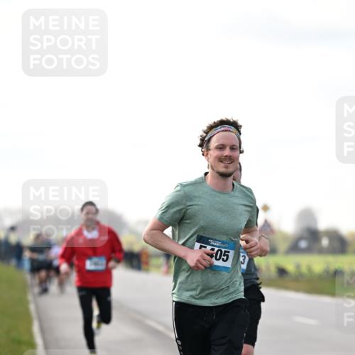 12.04.2026 - 45. Internationalen Wilhelmsburger Insellauf Dr. Thomas Lammeyer http://msf.ph/oto/9442615 12.04.2026 10:12:48 Laufen 405, 3 meine-sportfotos.de