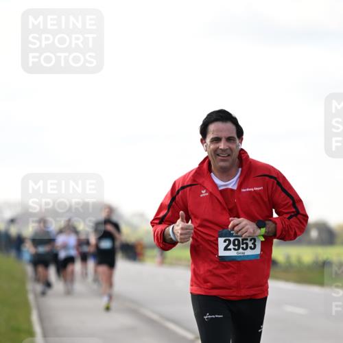 12.04.2026 - 45. Internationalen Wilhelmsburger Insellauf Dr. Thomas Lammeyer http://msf.ph/oto/9442638 12.04.2026 10:12:51 Laufen 2953 meine-sportfotos.de
