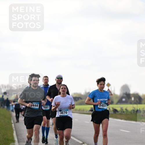 12.04.2026 - 45. Internationalen Wilhelmsburger Insellauf Dr. Thomas Lammeyer http://msf.ph/oto/9442667 12.04.2026 10:13:00 Laufen 2444, 3087, 3670, 2451 meine-sportfotos.de