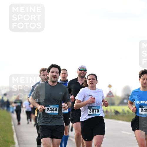 12.04.2026 - 45. Internationalen Wilhelmsburger Insellauf Dr. Thomas Lammeyer http://msf.ph/oto/9442676 12.04.2026 10:13:01 Laufen 2444, 3670, 245 meine-sportfotos.de