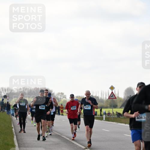 12.04.2026 - 45. Internationalen Wilhelmsburger Insellauf Dr. Thomas Lammeyer http://msf.ph/oto/9442700 12.04.2026 10:13:07 Laufen 3144, 4980, 5289, 5521, 4063 meine-sportfotos.de