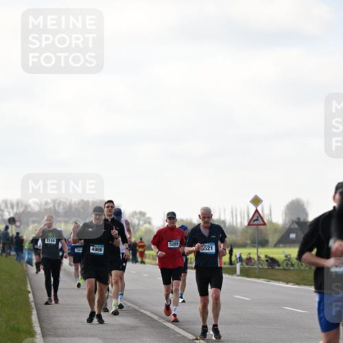 12.04.2026 - 45. Internationalen Wilhelmsburger Insellauf Dr. Thomas Lammeyer http://msf.ph/oto/9442702 12.04.2026 10:13:07 Laufen 3144, 5289, 4980, 5521 meine-sportfotos.de