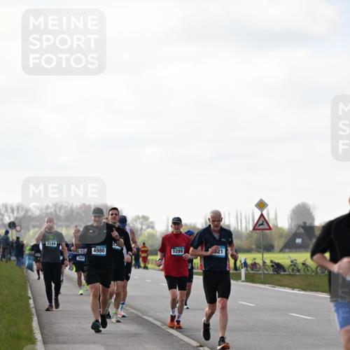 12.04.2026 - 45. Internationalen Wilhelmsburger Insellauf Dr. Thomas Lammeyer http://msf.ph/oto/9442703 12.04.2026 10:13:07 Laufen 3144, 3894, 4980, 5289, 521 meine-sportfotos.de