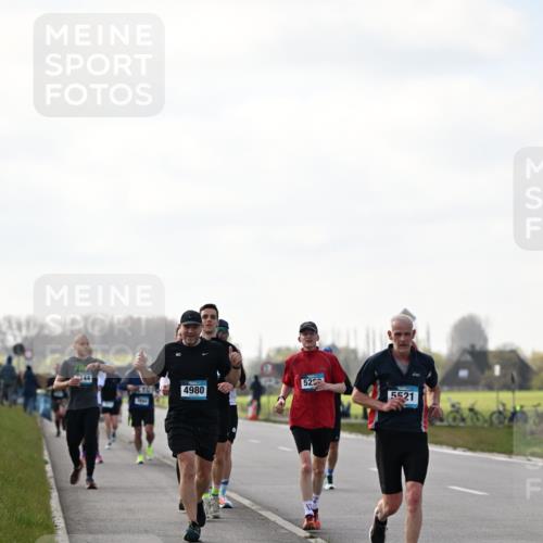 12.04.2026 - 45. Internationalen Wilhelmsburger Insellauf Dr. Thomas Lammeyer http://msf.ph/oto/9442711 12.04.2026 10:13:09 Laufen 144, 52, 4980, 5521 meine-sportfotos.de
