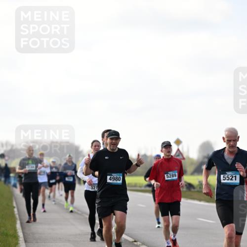 12.04.2026 - 45. Internationalen Wilhelmsburger Insellauf Dr. Thomas Lammeyer http://msf.ph/oto/9442716 12.04.2026 10:13:10 Laufen 321, 4980, 5289, 5521 meine-sportfotos.de