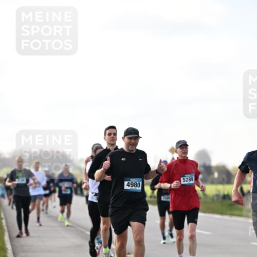 12.04.2026 - 45. Internationalen Wilhelmsburger Insellauf Dr. Thomas Lammeyer http://msf.ph/oto/9442720 12.04.2026 10:13:11 Laufen 4980, 5289, 18 meine-sportfotos.de