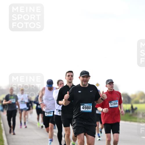 12.04.2026 - 45. Internationalen Wilhelmsburger Insellauf Dr. Thomas Lammeyer http://msf.ph/oto/9442724 12.04.2026 10:13:12 Laufen 2456, 4980, 5289 meine-sportfotos.de
