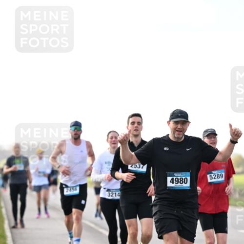 12.04.2026 - 45. Internationalen Wilhelmsburger Insellauf Dr. Thomas Lammeyer http://msf.ph/oto/9442726 12.04.2026 10:13:12 Laufen 2456, 3214, 2537, 4980, 5289 meine-sportfotos.de