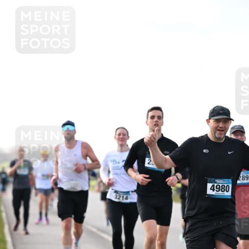 12.04.2026 - 45. Internationalen Wilhelmsburger Insellauf Dr. Thomas Lammeyer http://msf.ph/oto/9442729 12.04.2026 10:13:13 Laufen 3214, 2, 4980, 289 meine-sportfotos.de