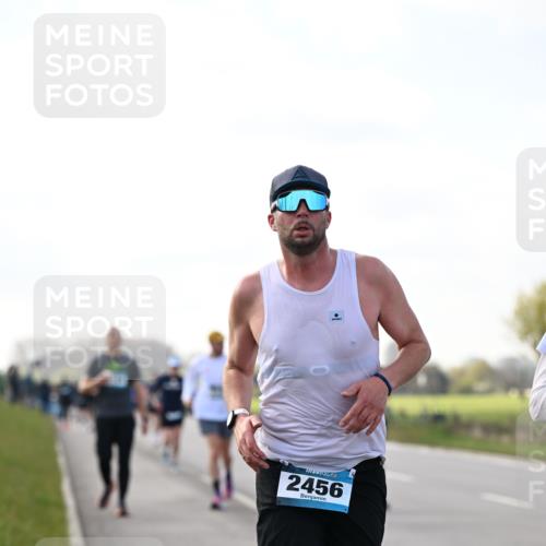12.04.2026 - 45. Internationalen Wilhelmsburger Insellauf Dr. Thomas Lammeyer http://msf.ph/oto/9442740 12.04.2026 10:13:16 Laufen 2456 meine-sportfotos.de