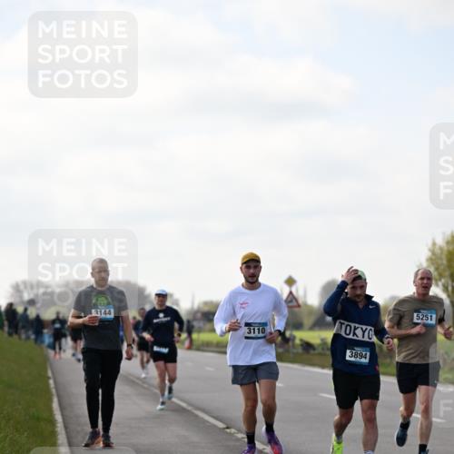 12.04.2026 - 45. Internationalen Wilhelmsburger Insellauf Dr. Thomas Lammeyer http://msf.ph/oto/9442750 12.04.2026 10:13:18 Laufen 3144, 3110, 3894, 5251 meine-sportfotos.de