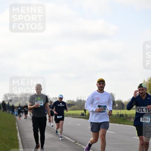 12.04.2026 - 45. Internationalen Wilhelmsburger Insellauf Dr. Thomas Lammeyer http://msf.ph/oto/9442755 12.04.2026 10:13:19 Laufen 2144, 0, 3894 meine-sportfotos.de