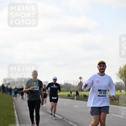 12.04.2026 - 45. Internationalen Wilhelmsburger Insellauf Dr. Thomas Lammeyer http://msf.ph/oto/9442761 12.04.2026 10:13:20 Laufen 44, 3110 meine-sportfotos.de