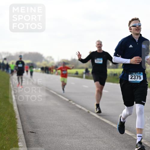12.04.2026 - 45. Internationalen Wilhelmsburger Insellauf Dr. Thomas Lammeyer http://msf.ph/oto/9442828 12.04.2026 10:13:44 Laufen 2375 meine-sportfotos.de