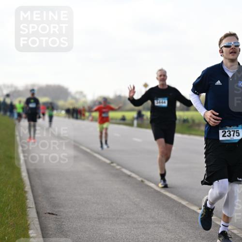 12.04.2026 - 45. Internationalen Wilhelmsburger Insellauf Dr. Thomas Lammeyer http://msf.ph/oto/9442829 12.04.2026 10:13:44 Laufen 5444, 2375 meine-sportfotos.de