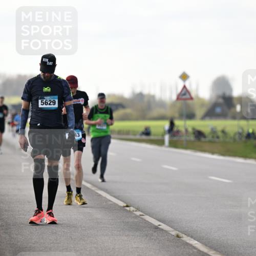 12.04.2026 - 45. Internationalen Wilhelmsburger Insellauf Dr. Thomas Lammeyer http://msf.ph/oto/9442863 12.04.2026 10:13:56 Laufen 5629, 43 meine-sportfotos.de