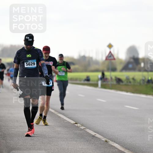 12.04.2026 - 45. Internationalen Wilhelmsburger Insellauf Dr. Thomas Lammeyer http://msf.ph/oto/9442865 12.04.2026 10:13:56 Laufen 5629 meine-sportfotos.de