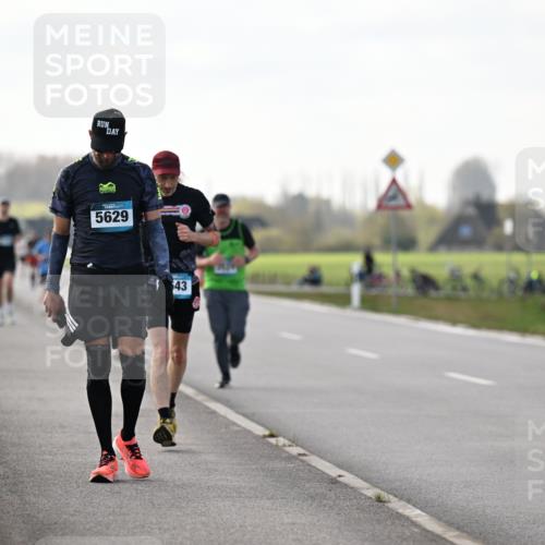 12.04.2026 - 45. Internationalen Wilhelmsburger Insellauf Dr. Thomas Lammeyer http://msf.ph/oto/9442866 12.04.2026 10:13:56 Laufen 5629, 43 meine-sportfotos.de