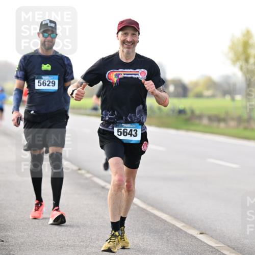 12.04.2026 - 45. Internationalen Wilhelmsburger Insellauf Dr. Thomas Lammeyer http://msf.ph/oto/9442876 12.04.2026 10:14:00 Laufen 5629, 5643 meine-sportfotos.de