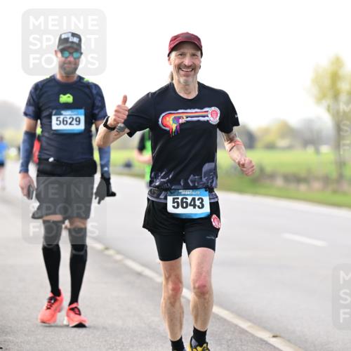 12.04.2026 - 45. Internationalen Wilhelmsburger Insellauf Dr. Thomas Lammeyer http://msf.ph/oto/9442878 12.04.2026 10:14:00 Laufen 5629, 5643 meine-sportfotos.de