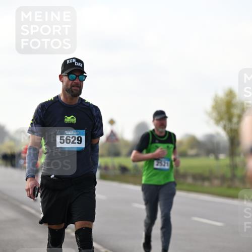 12.04.2026 - 45. Internationalen Wilhelmsburger Insellauf Dr. Thomas Lammeyer http://msf.ph/oto/9442887 12.04.2026 10:14:02 Laufen 45, 5629, 2521 meine-sportfotos.de