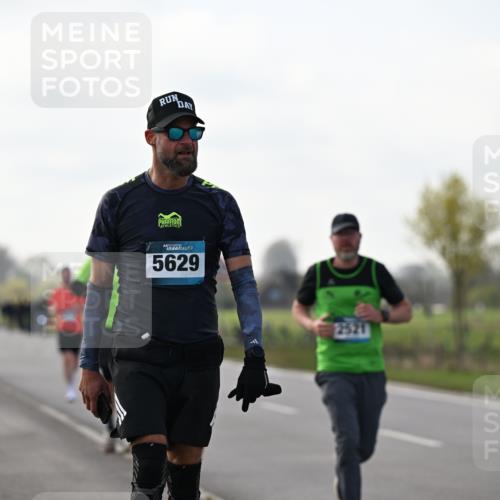 12.04.2026 - 45. Internationalen Wilhelmsburger Insellauf Dr. Thomas Lammeyer http://msf.ph/oto/9442890 12.04.2026 10:14:02 Laufen 4, 5629, 2521 meine-sportfotos.de