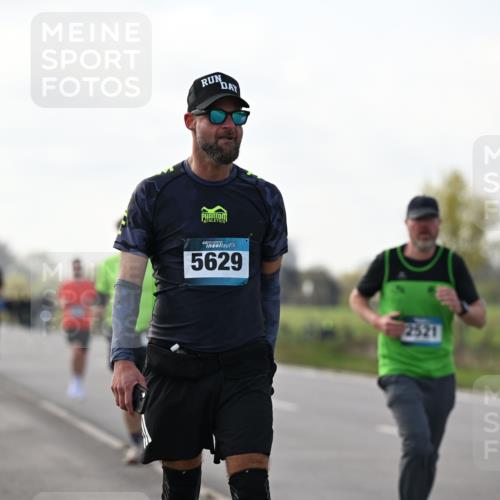 12.04.2026 - 45. Internationalen Wilhelmsburger Insellauf Dr. Thomas Lammeyer http://msf.ph/oto/9442894 12.04.2026 10:14:03 Laufen 45, 5629 meine-sportfotos.de