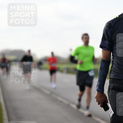 12.04.2026 - 45. Internationalen Wilhelmsburger Insellauf Dr. Thomas Lammeyer http://msf.ph/oto/9442895 12.04.2026 10:14:05 Laufen 45, 5629 meine-sportfotos.de