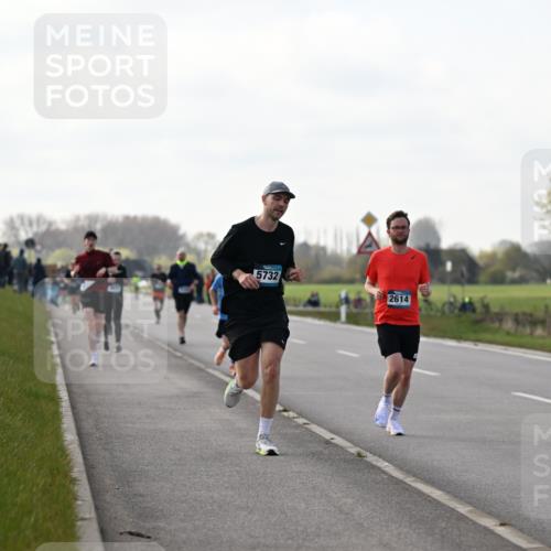 12.04.2026 - 45. Internationalen Wilhelmsburger Insellauf Dr. Thomas Lammeyer http://msf.ph/oto/9442908 12.04.2026 10:14:08 Laufen 5732, 2614 meine-sportfotos.de