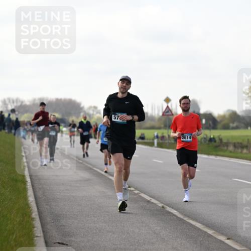 12.04.2026 - 45. Internationalen Wilhelmsburger Insellauf Dr. Thomas Lammeyer http://msf.ph/oto/9442910 12.04.2026 10:14:08 Laufen 57, 2614 meine-sportfotos.de
