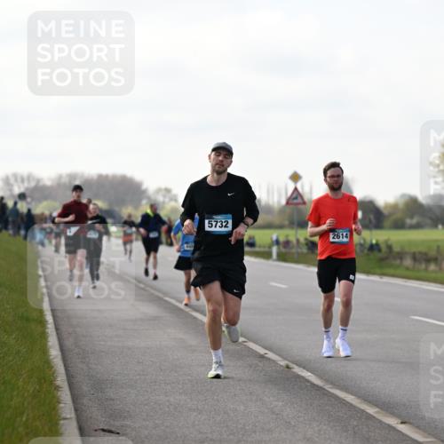 12.04.2026 - 45. Internationalen Wilhelmsburger Insellauf Dr. Thomas Lammeyer http://msf.ph/oto/9442911 12.04.2026 10:14:08 Laufen 5732, 2614 meine-sportfotos.de