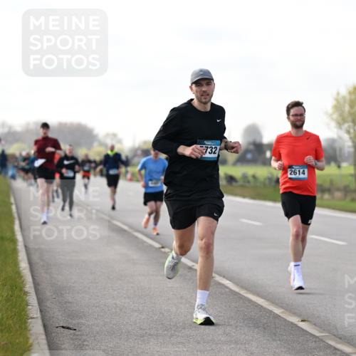 12.04.2026 - 45. Internationalen Wilhelmsburger Insellauf Dr. Thomas Lammeyer http://msf.ph/oto/9442919 12.04.2026 10:14:10 Laufen 732, 2614 meine-sportfotos.de