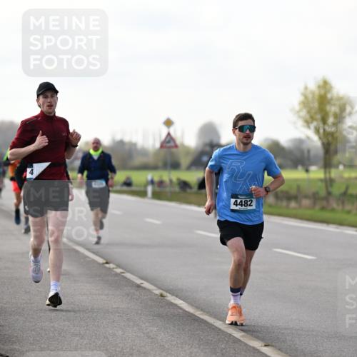 12.04.2026 - 45. Internationalen Wilhelmsburger Insellauf Dr. Thomas Lammeyer http://msf.ph/oto/9442940 12.04.2026 10:14:14 Laufen 4, 4482 meine-sportfotos.de