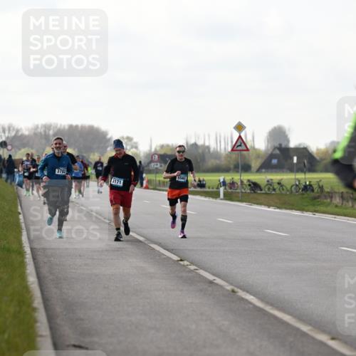 12.04.2026 - 45. Internationalen Wilhelmsburger Insellauf Dr. Thomas Lammeyer http://msf.ph/oto/9442968 12.04.2026 10:14:21 Laufen 3702, 3171, 2, 5560, 4327 meine-sportfotos.de